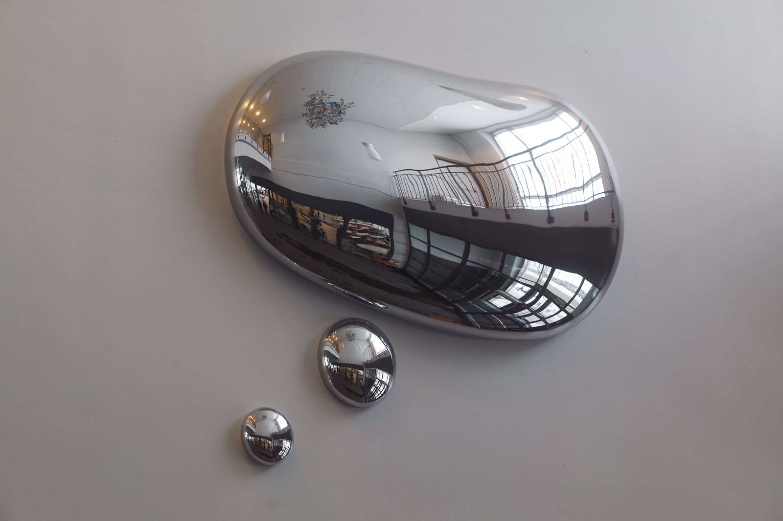 Bubblan, 2006, aluminum, chromed, photo Per Erik Andersson