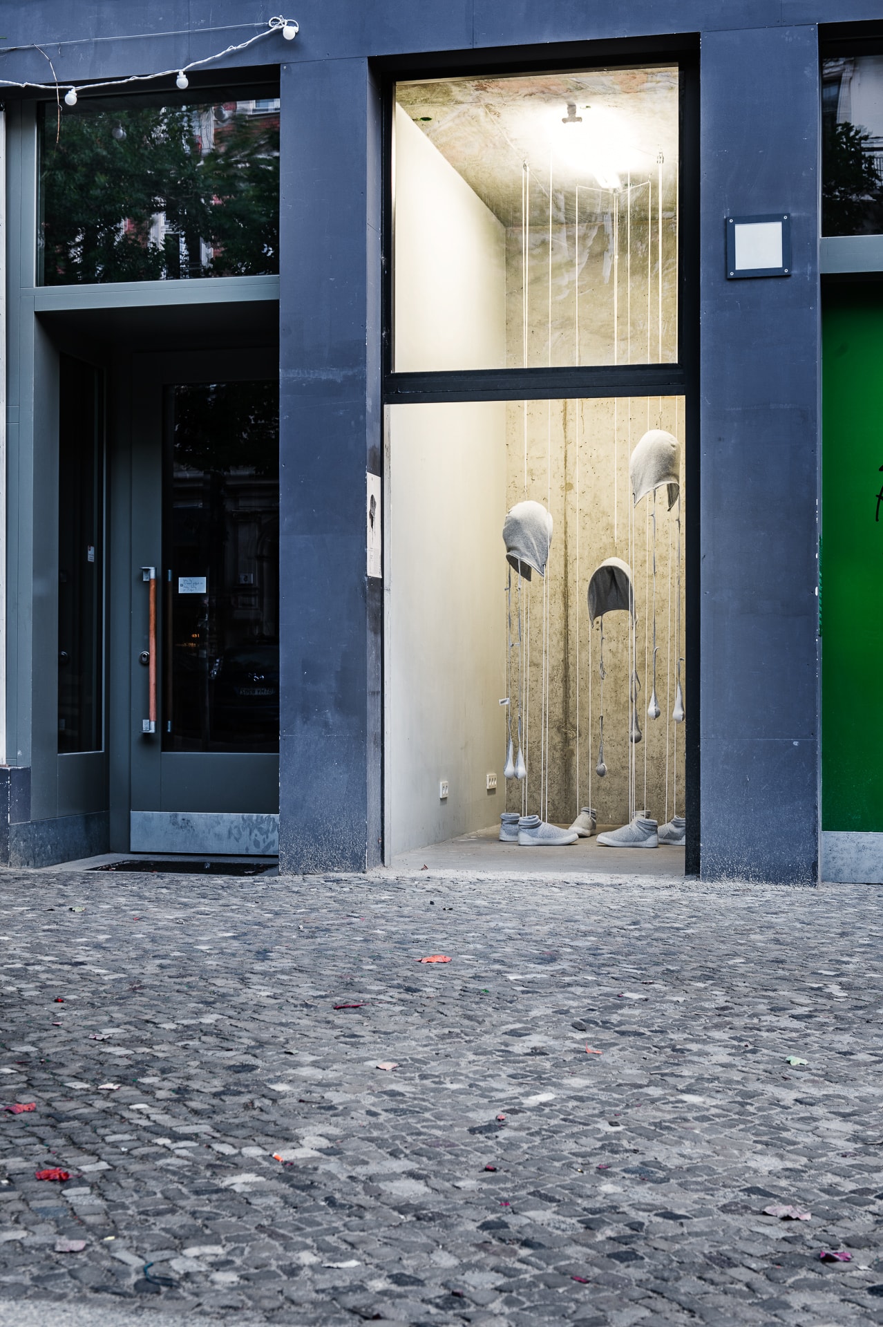 installion view private architecture, die ram, 2013, photo Jan Windszus